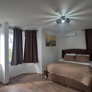 Camera con letto king size